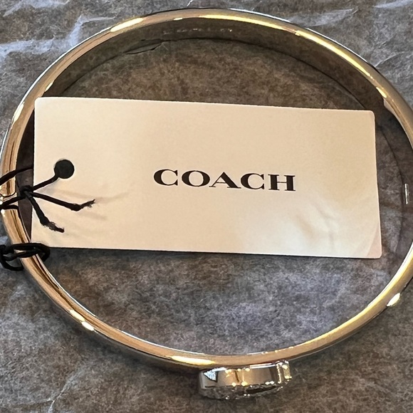 COACH NWT Gorgeous silver tone pave signature “C” plated brass hinged bangle - Picture 3 of 11